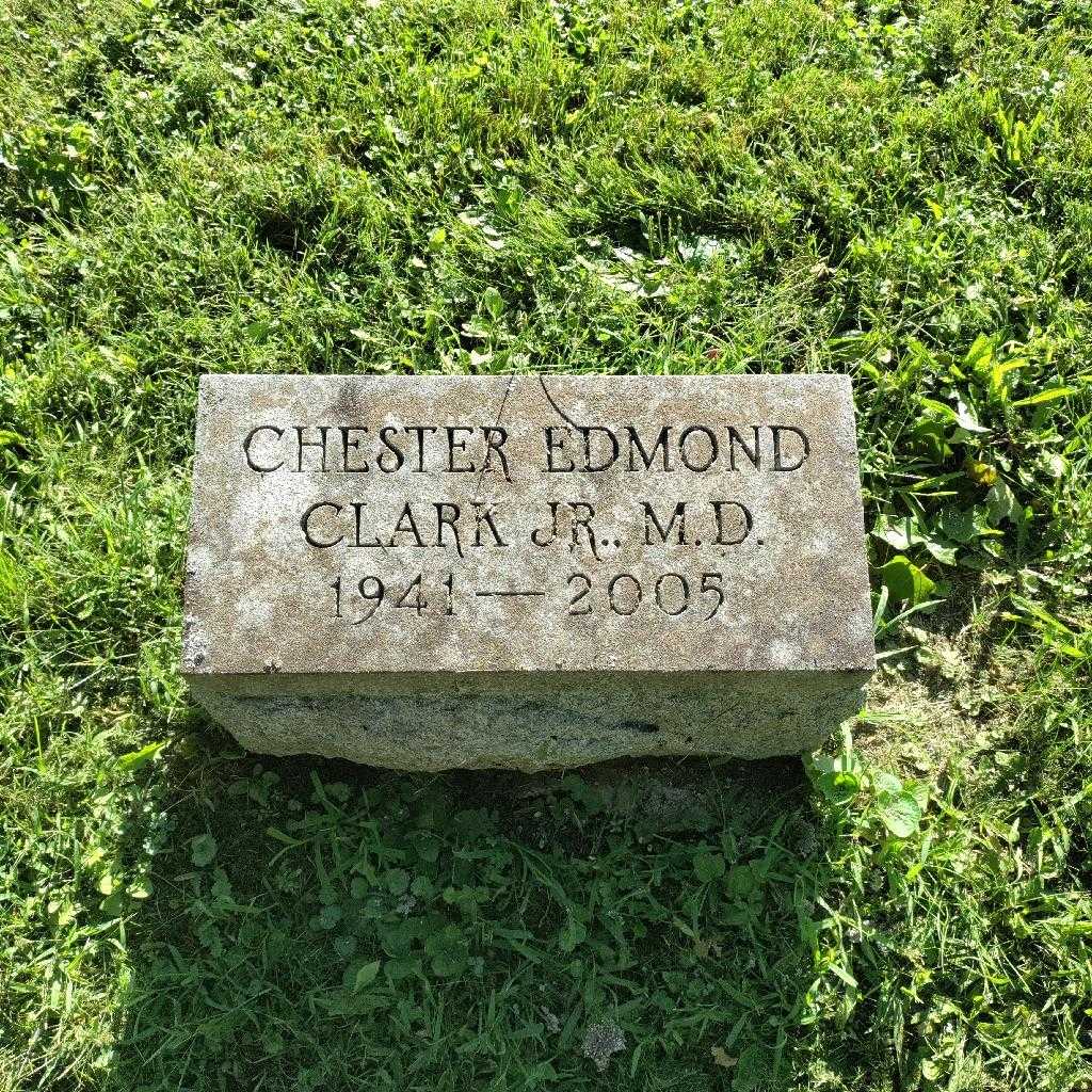 Doctor Chester Edmond Clark Junior's grave. Photo 1