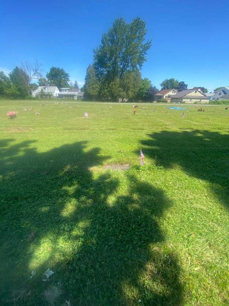 Robert W. O'Brien's grave. Photo 1