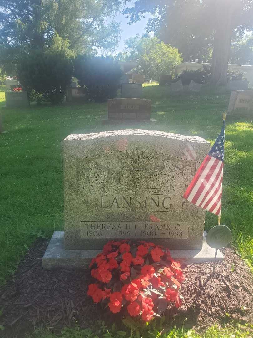 Theresa Lansing Hedwig's grave. Photo 3