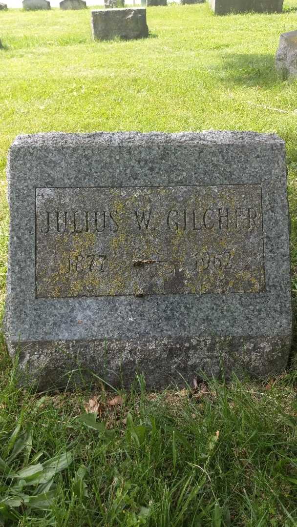 Julius W. Gilcher's grave. Photo 3
