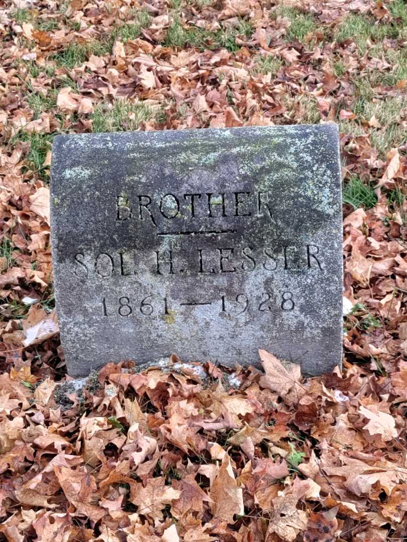 Saul H. "Sol" Lesser's grave. Photo 3