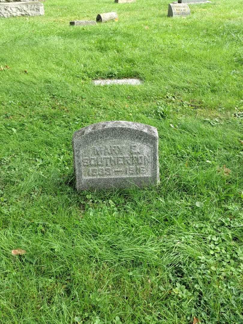 Mary E. Southerton's grave. Photo 2