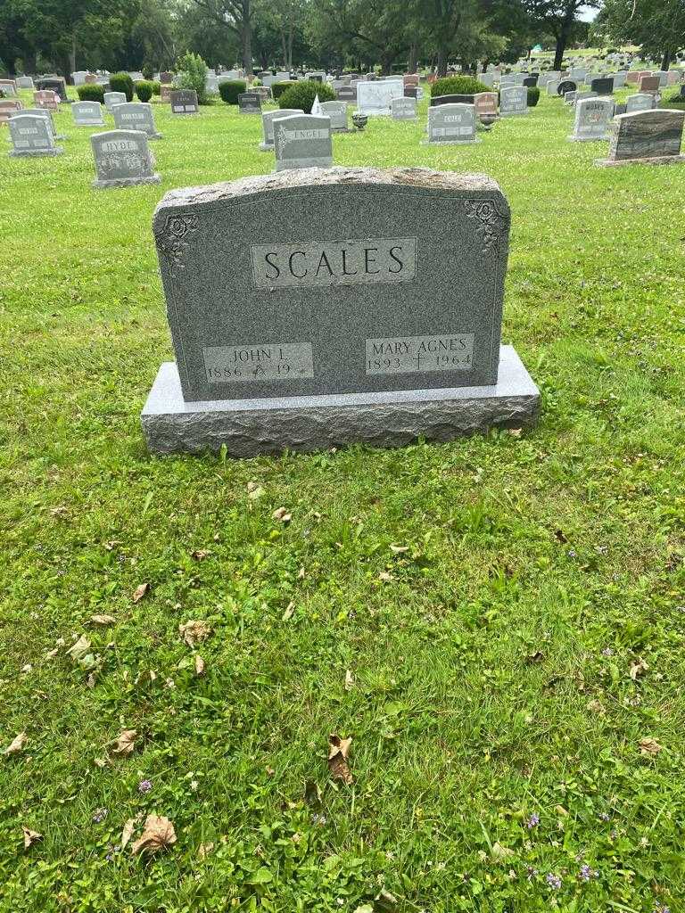 Mary Agnes Scales's grave. Photo 2