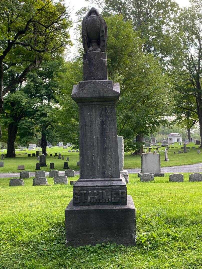 Minnie Stammer's grave. Photo 4