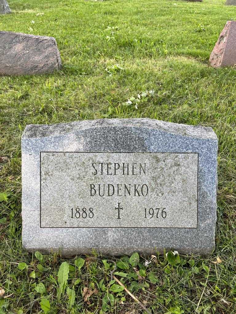 Stephen Budenko's grave. Photo 3