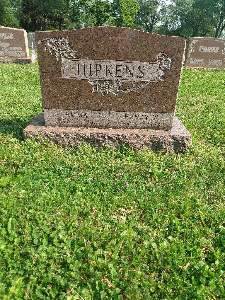 Emma Hipkens's grave. Photo 2