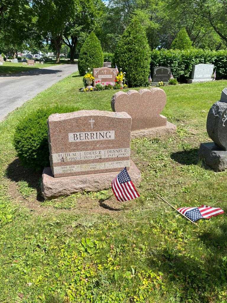 Louis P. Berring's grave. Photo 2