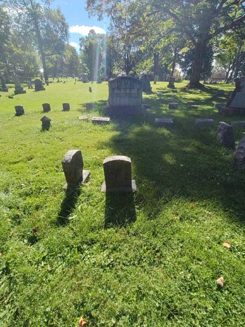 Caroline Stemmler's grave. Photo 1