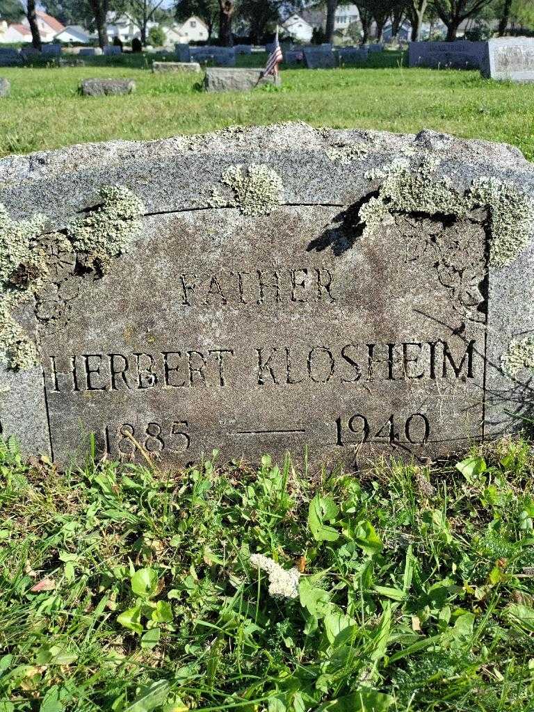 Herbert Klosheim's grave. Photo 3
