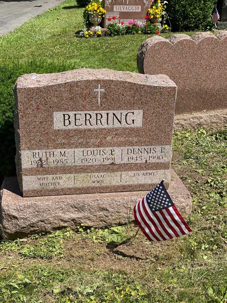 Louis P. Berring's grave. Photo 3