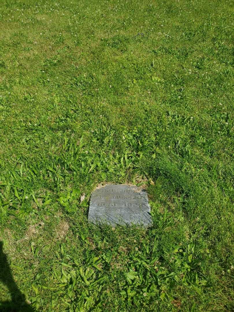 Frederick "Fred" Balzhauser's grave. Photo 2