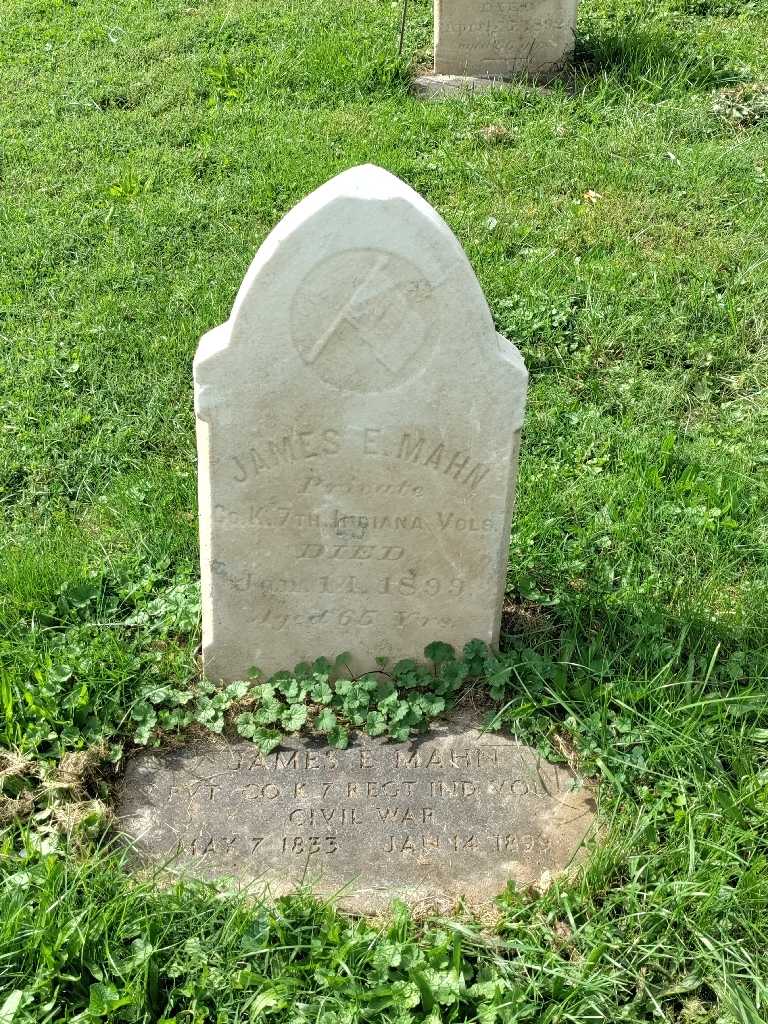 James E. Mahn's grave. Photo 2