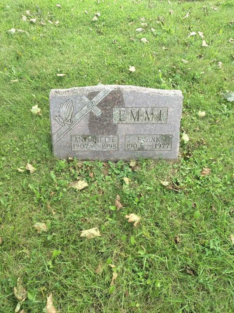 Frank Emmi's grave. Photo 1