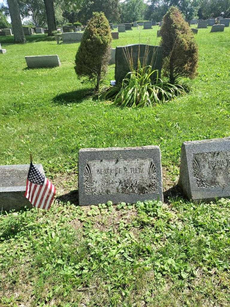 Beatrice R. Tietz's grave. Photo 1