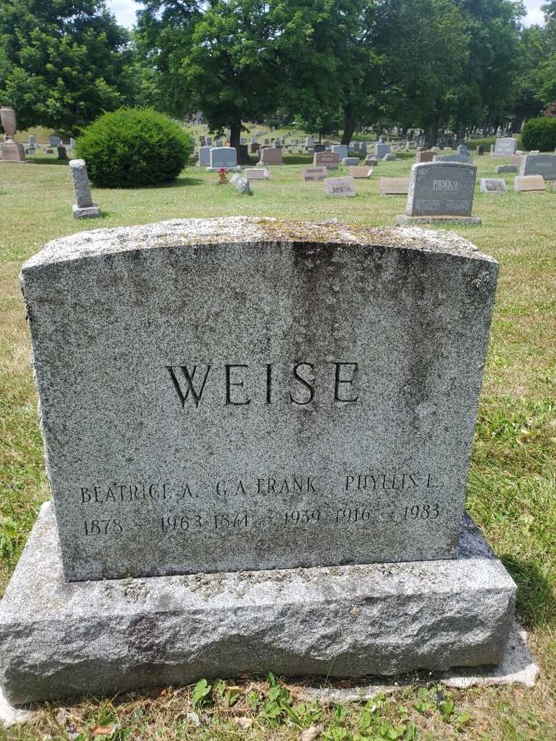 Beatrice A. Weise's grave. Photo 1