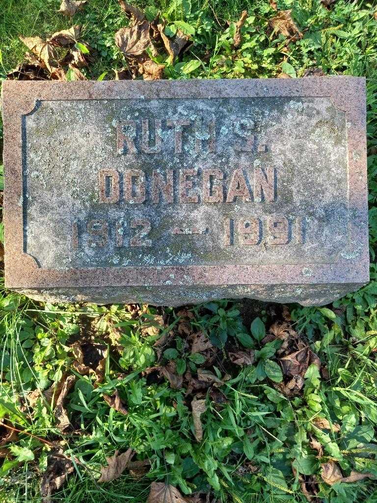 Ruth S. Donegan's grave. Photo 2