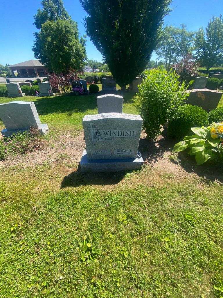Richard W. Windish's grave. Photo 1