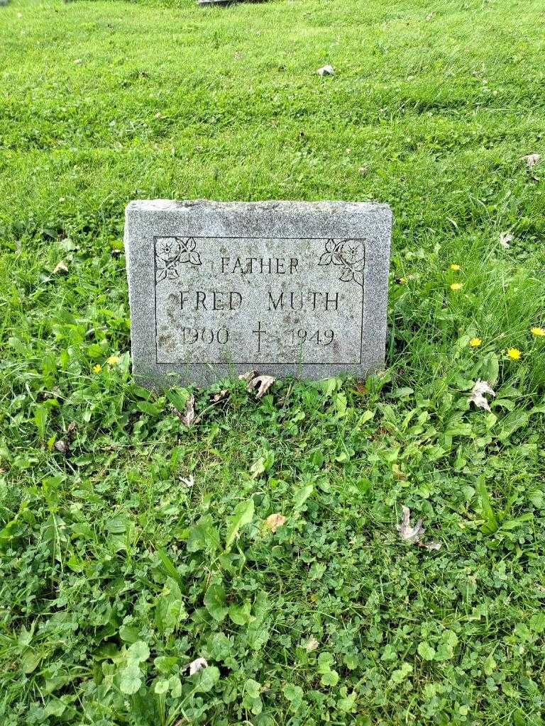 Fred Muth's grave. Photo 2