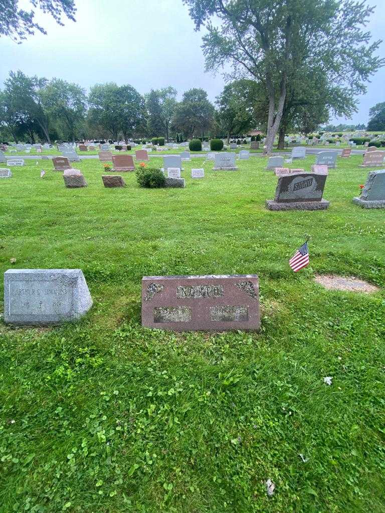 Harriette E. North's grave. Photo 1