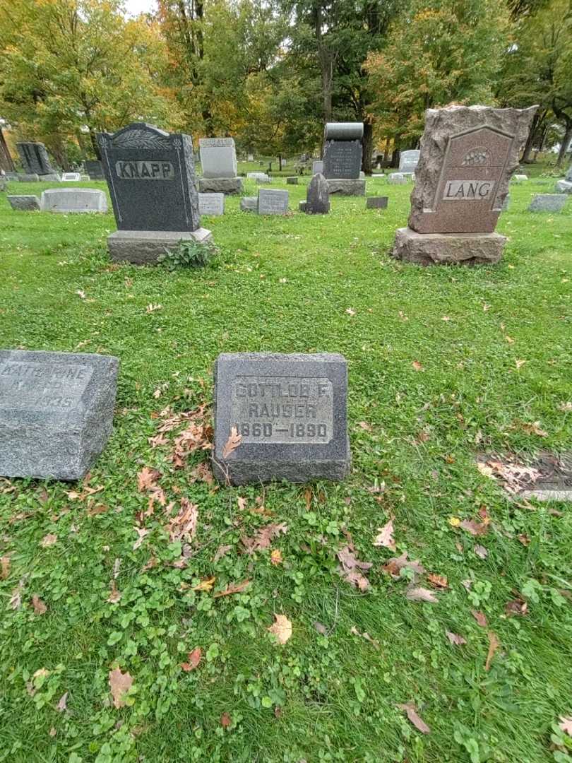 Gottlob F. Rauser's grave. Photo 1