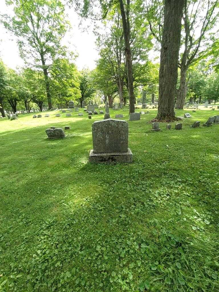 Henry Conrad Mogler's grave. Photo 1