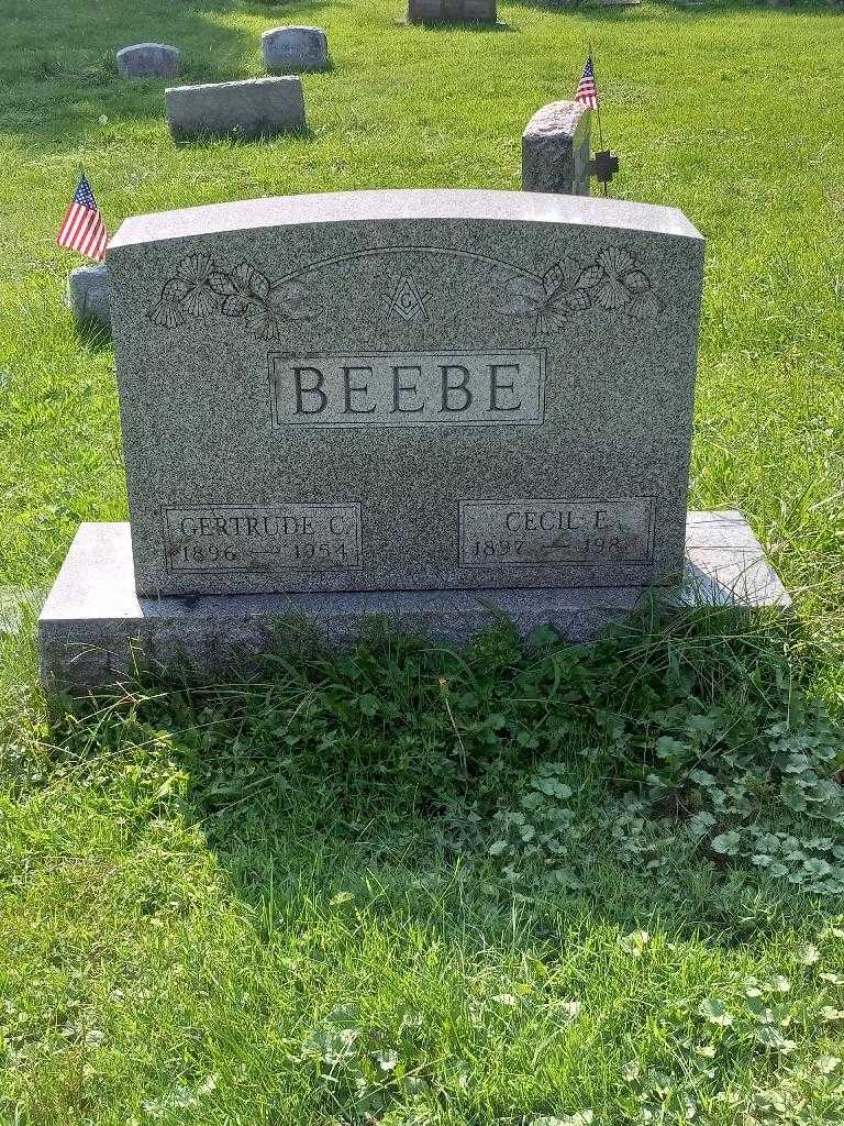 Gertrude C. Beebe's grave. Photo 2