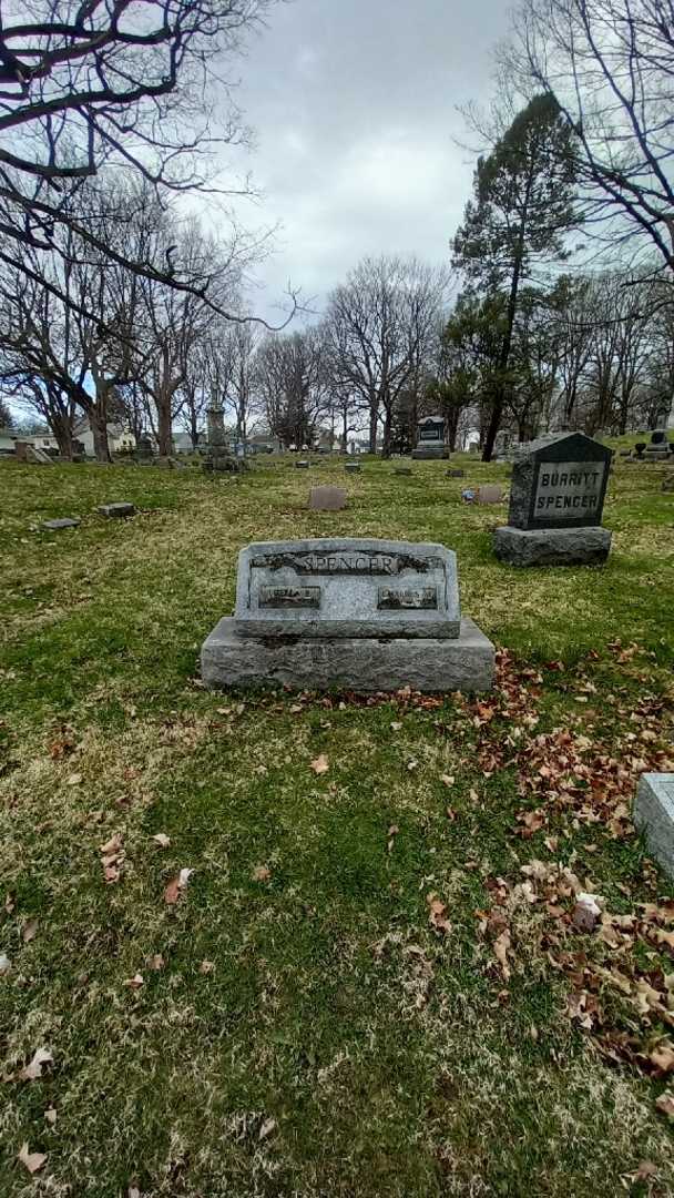 Luella B. Spencer's grave. Photo 1