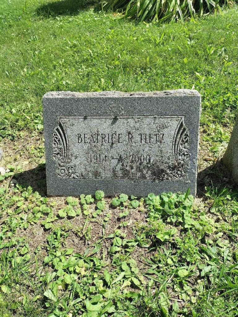 Beatrice R. Tietz's grave. Photo 2