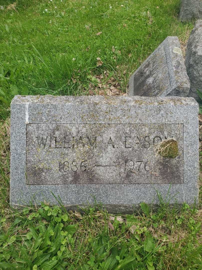 William A. Eason's grave. Photo 4