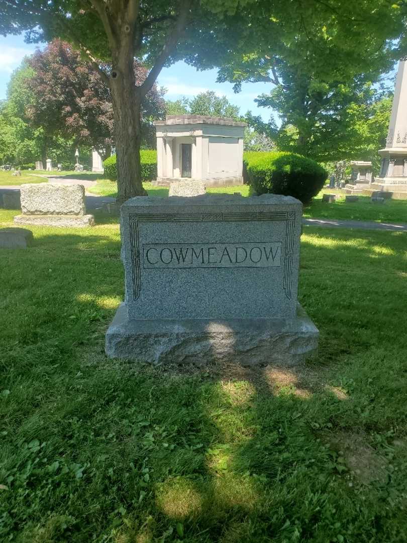 Charlotte L. Cowmeadow's grave. Photo 5