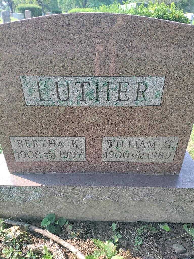 Bertha K. Luther's grave. Photo 3