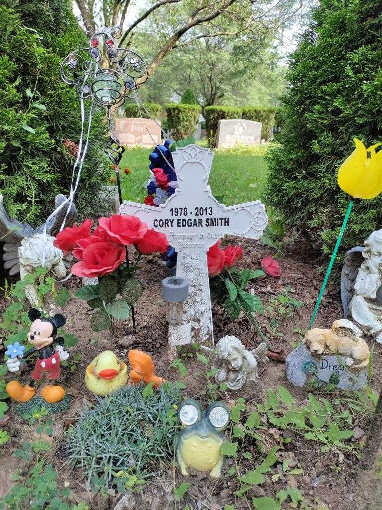 Cory Edgar Smith's grave. Photo 3