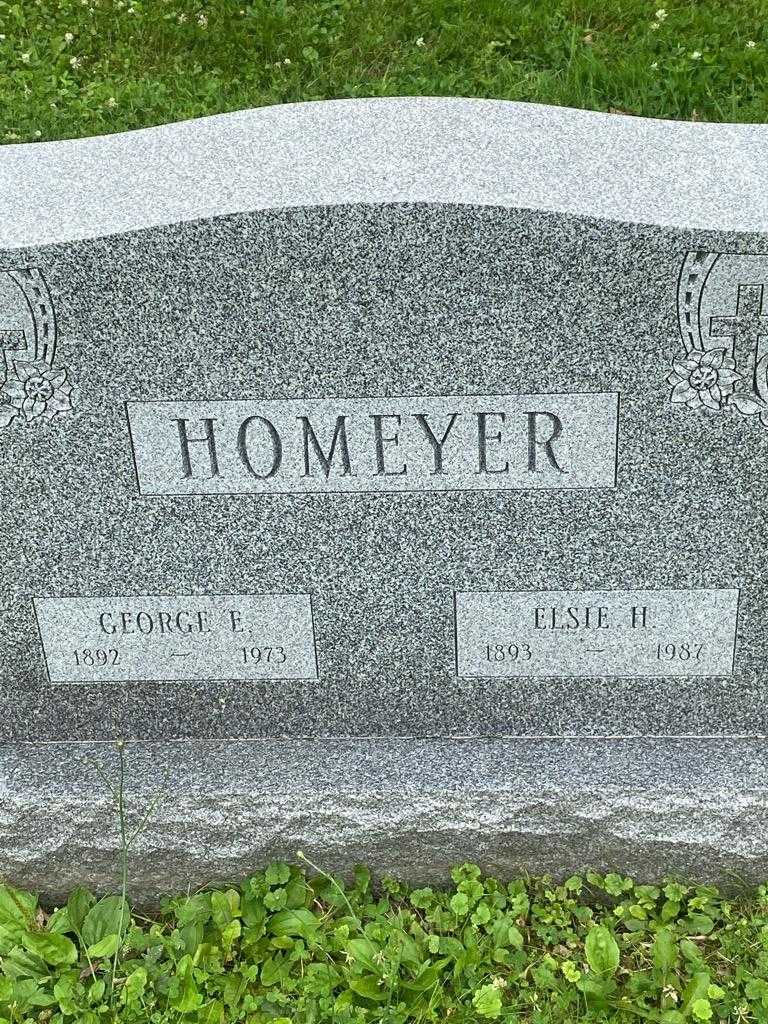 Elsie H. Homeyer's grave. Photo 4
