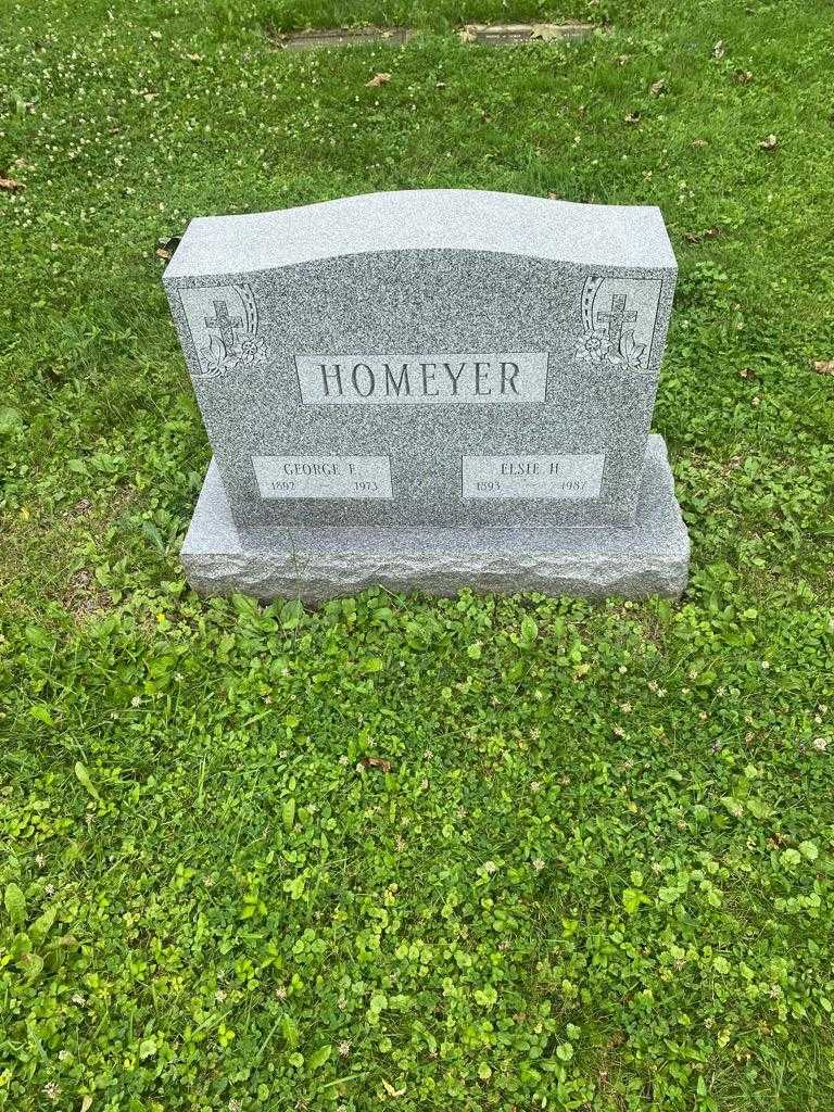 Elsie H. Homeyer's grave. Photo 1