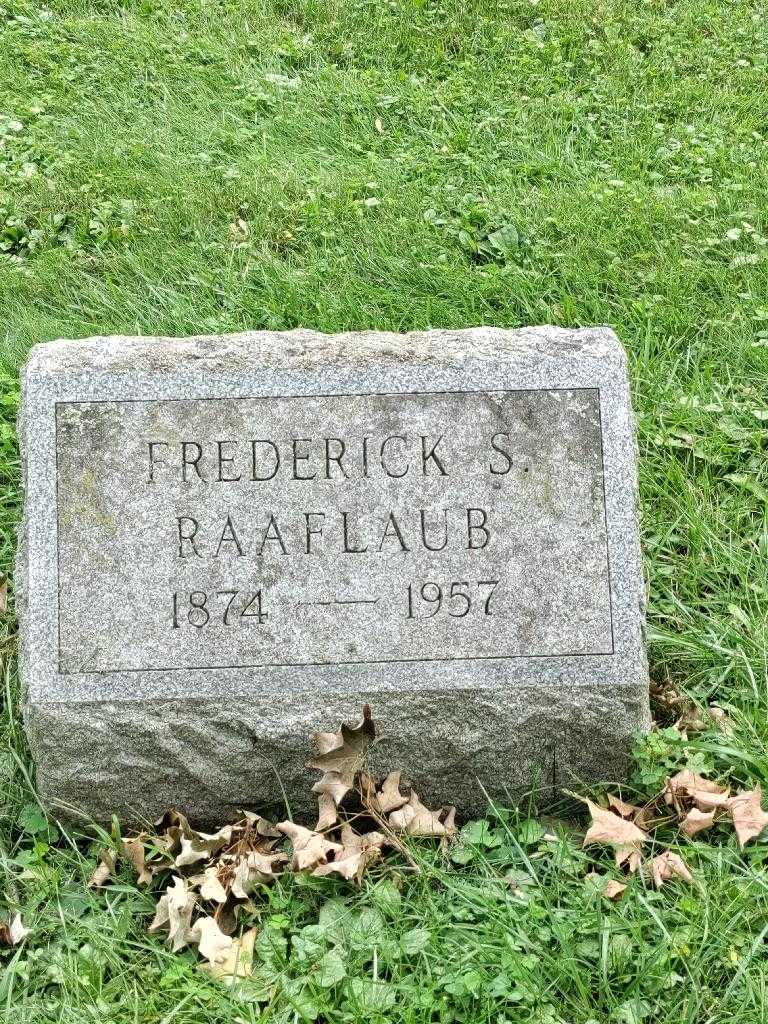 Frederick S. Raaflaub's grave. Photo 1