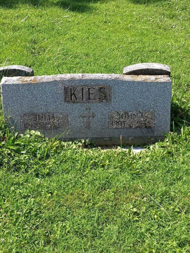 Julia Kies's grave. Photo 3
