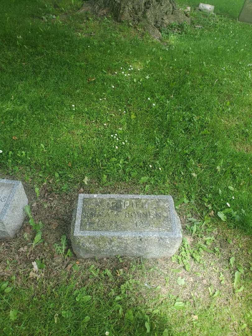 Emma A. Horming's grave. Photo 3
