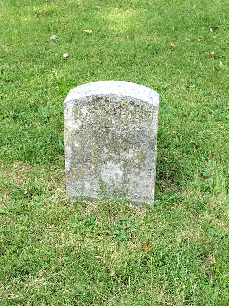 Theresa Pabst's grave. Photo 2