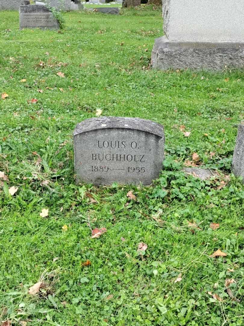 Louis O. Buchholz's grave. Photo 2