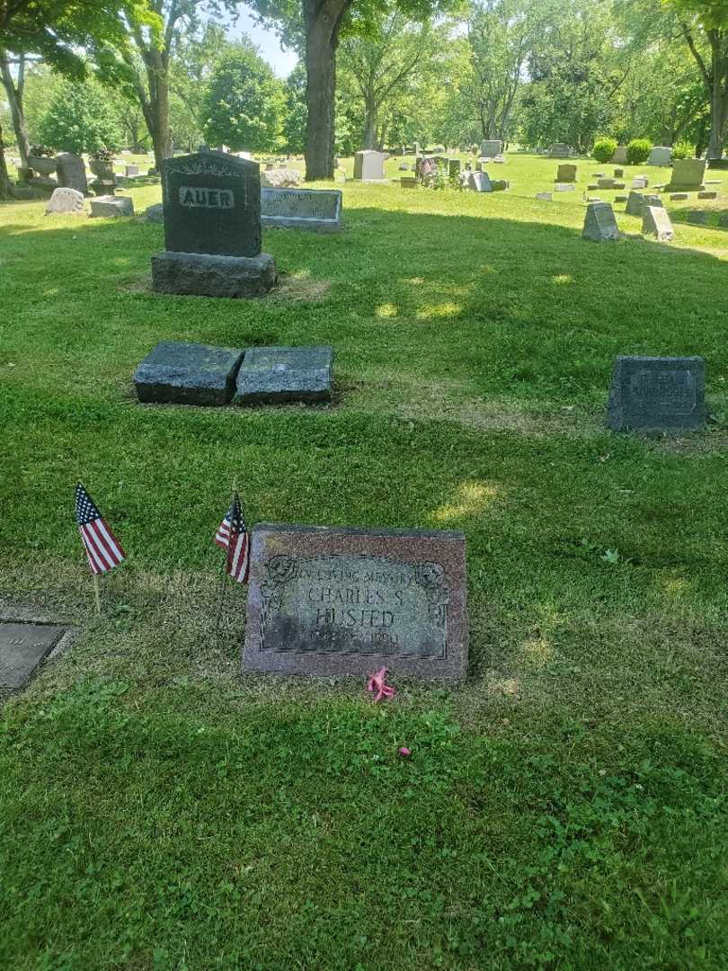 Charles S. Husted's grave. Photo 2