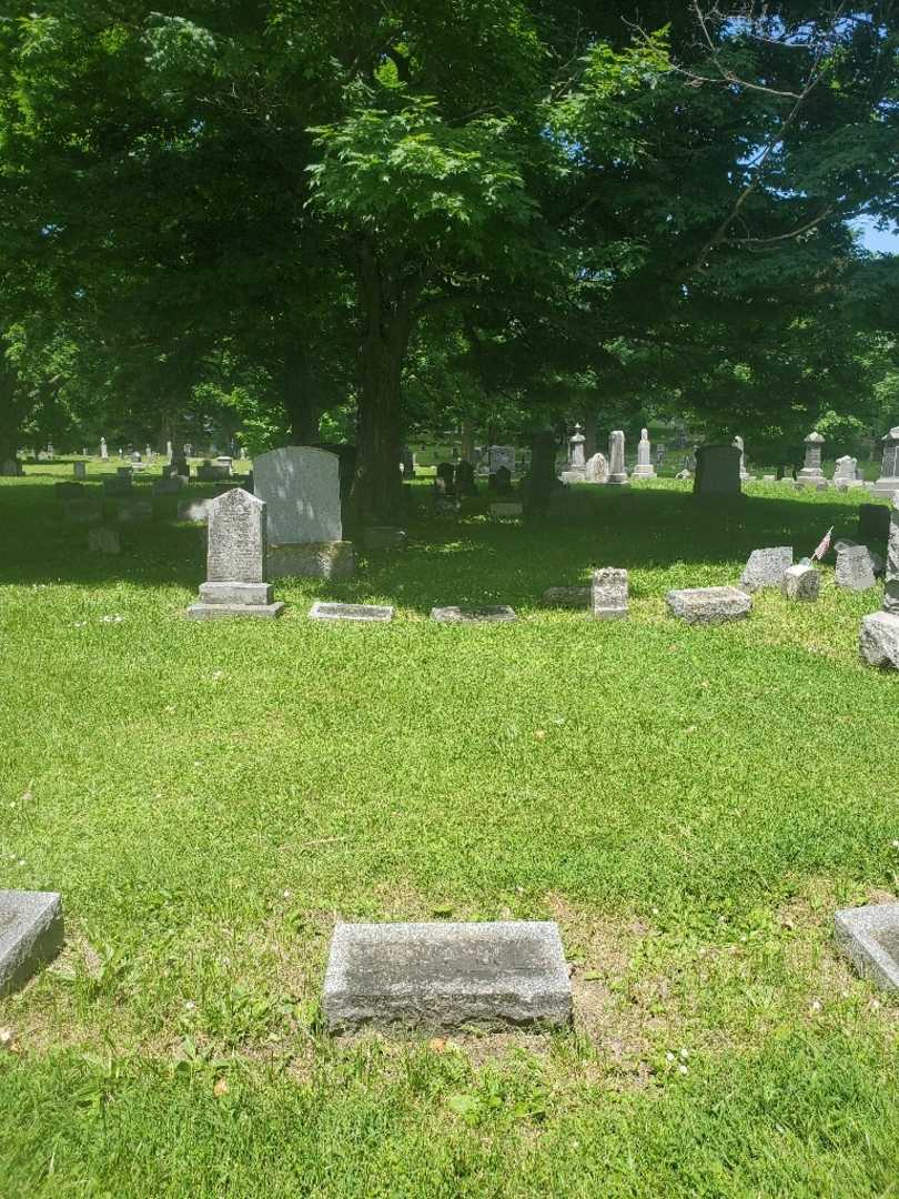 Verna M. Klock's grave. Photo 2