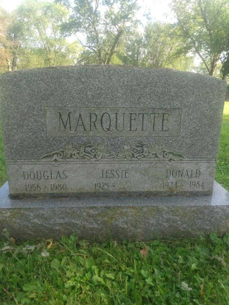 Douglas Marquette's grave. Photo 3