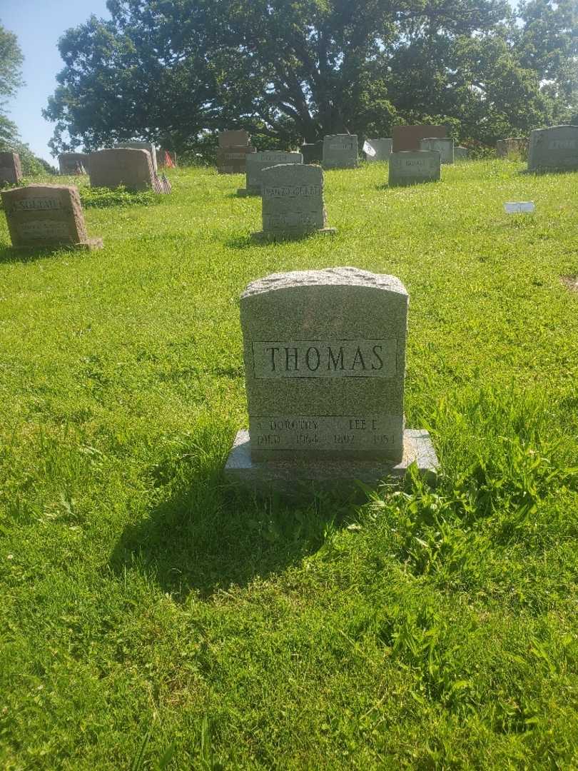 A. Dorothy Thomas's grave. Photo 2