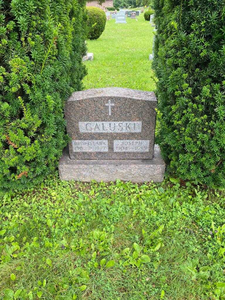 Bronislawa Galuski's grave. Photo 2