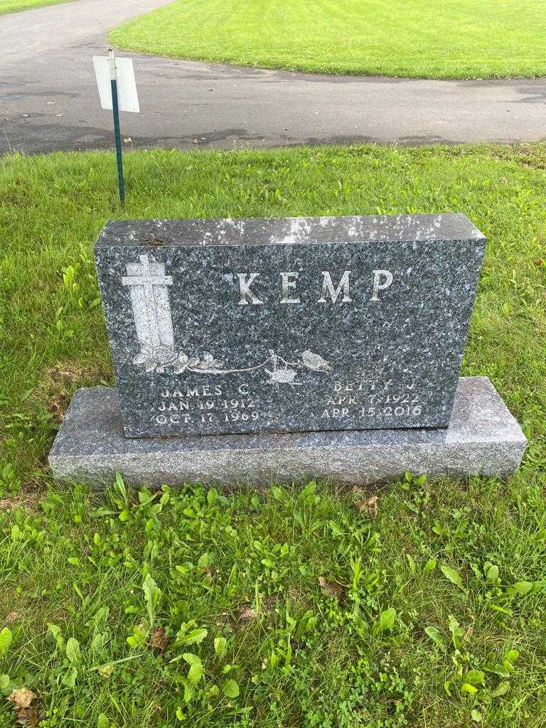 James C. Kemp's grave. Photo 1