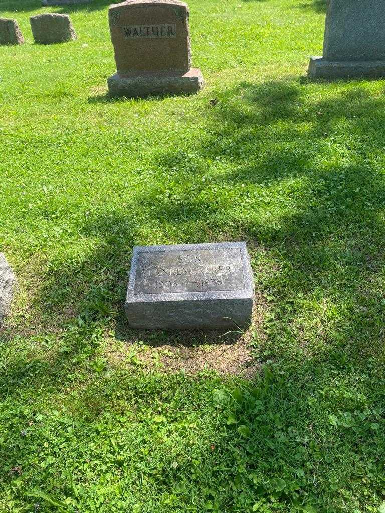 Stanley Albert Pearson's grave. Photo 2