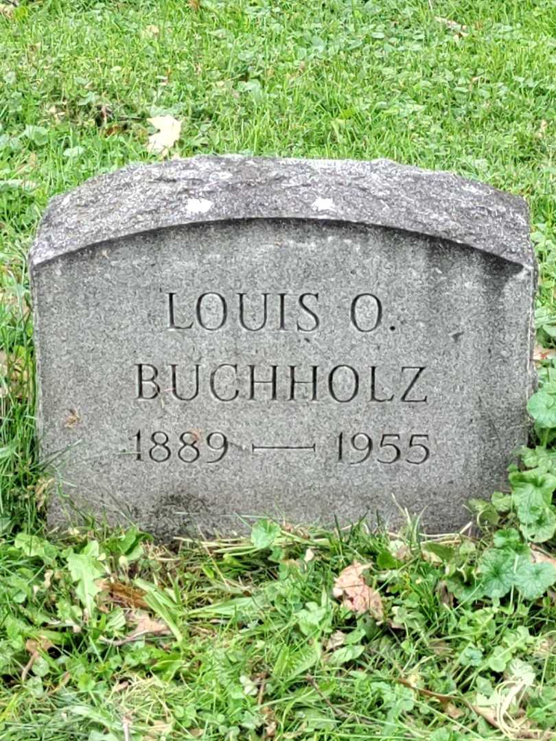 Louis O. Buchholz's grave. Photo 3