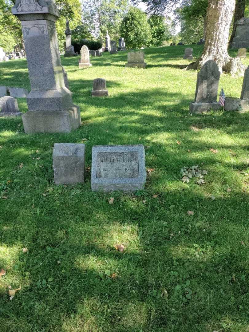 Mathilda Kelsh's grave. Photo 1