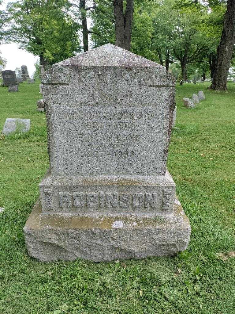 Arthur J. Robinson's grave. Photo 2