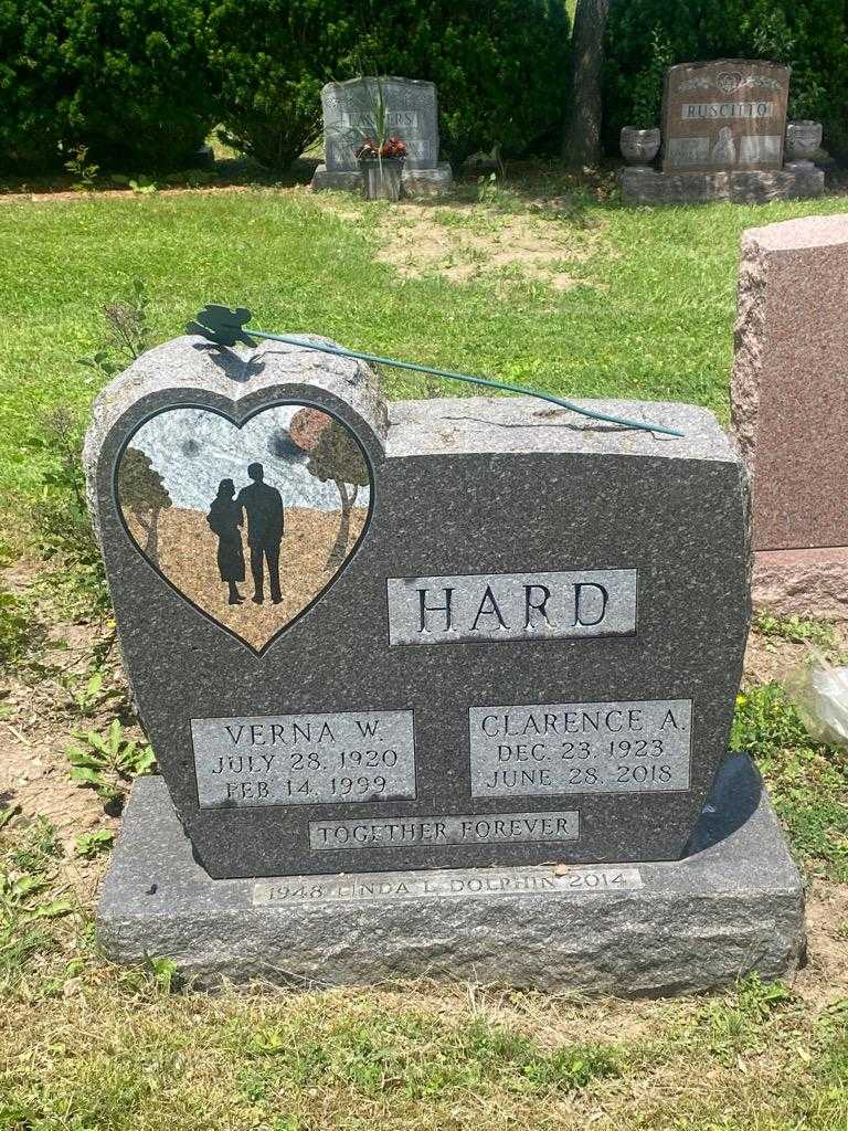 Verna W. Hard's grave. Photo 3